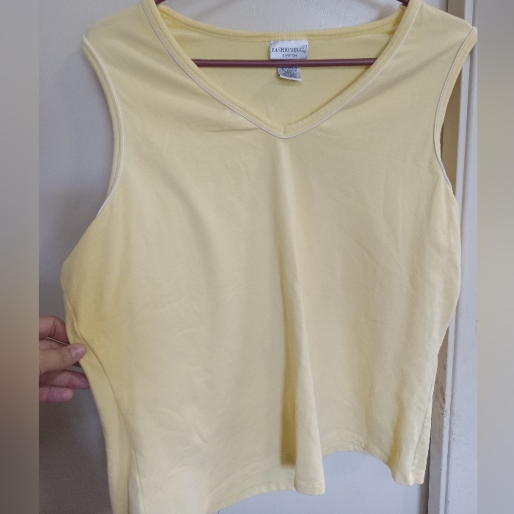 Fashion bug tank top size 18/20w